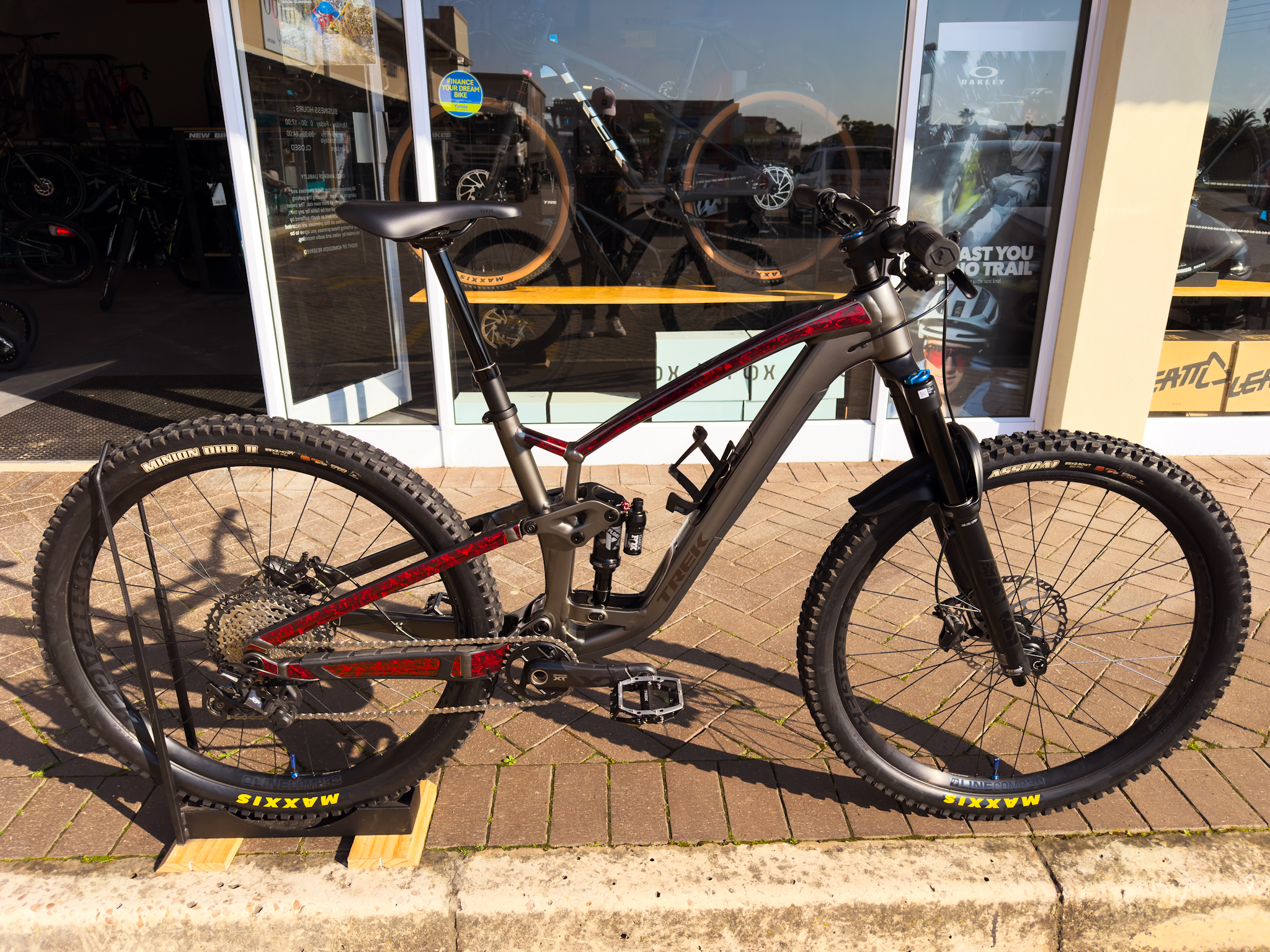 BSC Preowned - TREK Fuel Ex 8 Gen 6 2025 -Size Large